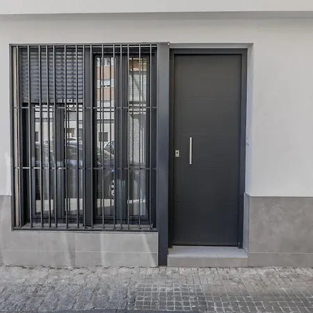 Alminar Apartamentos, Parking Incluido Junto Al Centro Апартаменты *