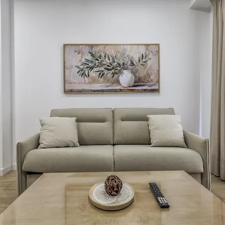 Alminar Apartamentos, Parking Incluido Junto Al Centro Апартаменты *