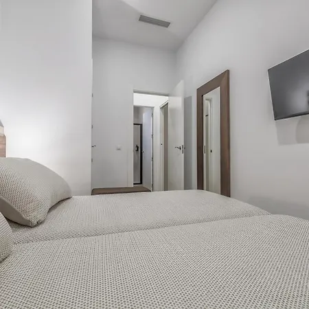 Alminar Apartamentos, Parking Incluido Junto Al Centro *